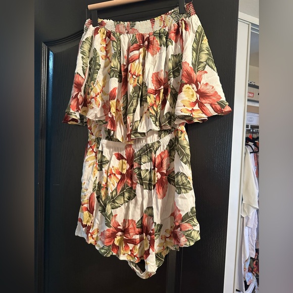 Show me your Mumu Romper lightly worn size large - Picture 4 of 4